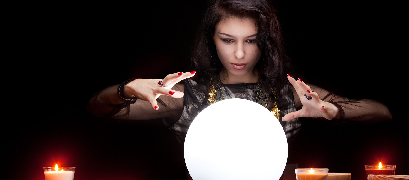 Calling a Psychic?  7 Things Worth Knowing About Online Psychic Readings